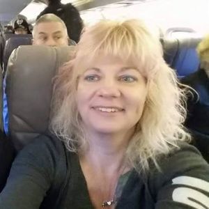 Meet your Posher, Eva